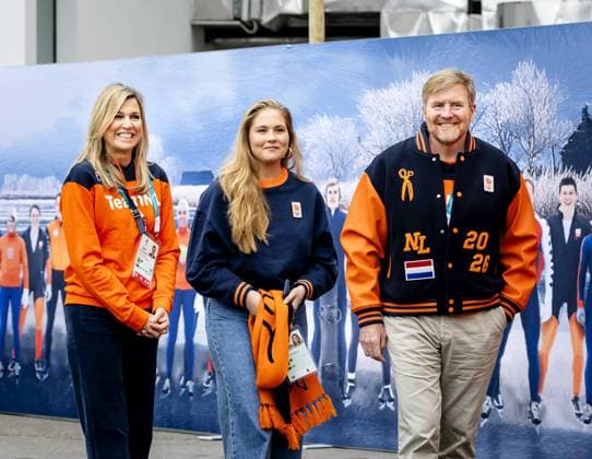 MILAN - Queen Maxima, Princess Amalia, and King Willem-Alexander are visiting the TeamNL House. The House is where the Dutch gather during the Winter Olympics to celebrate, among other things, the successes of Dutch athletes. ROBIN VAN LONKHUIJSEN ANP xVIxANPxSportx xxANPxIVx 549903306 originalFilename: 549903306.jpg