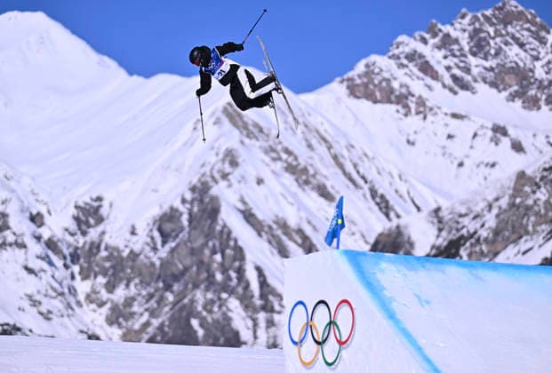 (260207) -- LIVIGNO, Feb. 7, 2026 -- Liu Mengting of China competes during the freestyle skiing women s freeski slopestyle qualification of the Milan-Cortina 2026 Olympic Winter games, Winterspiele,Spiele, Summer games in Livigno, Italy, Feb. 7, 2026. ) (MICO2026)ITALY-LIVIGNO-OLYMPIC WINTER GAMES-FREESTYLE SKIING-WOMEN S FREESKI SLOPESTYLE ZhangxHongxiang 