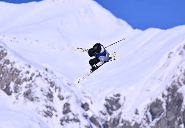 (260207) -- LIVIGNO, Feb. 7, 2026 -- Han Linshan of China competes during the freestyle skiing women s freeski slopestyle qualification of the Milan-Cortina 2026 Olympic Winter games, Winterspiele,Spiele, Summer games in Livigno, Italy, Feb. 7, 2026. ) (MICO2026)ITALY-LIVIGNO-OLYMPIC WINTER GAMES-FREESTYLE SKIING-WOMEN S FREESKI SLOPESTYLE ZhangxHongxiang 
