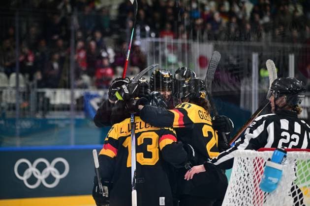Goal celebration 1:0 from Emily Nix 17 (Germany), Ice hockey, Eishockey Women™s Prelim Round Group B, Germany - Japan, Milano Cortina 2026 Olympic Games, Olympische Spiele, Olympia, OS 07-02-2026 *** Goal celebration 1 0 from Emily Nix 17 Germany , Ice Hockey Women™s Prelim Round Group B, Germany Japan, Milano Cortina 2026 Olympic Games 07 02 2026 Copyright: HMBxMedia MarcxNiemeyer