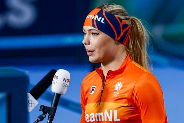 Jutta Leerdam of the Netherlands speaking with journalist Around the Games, Milano Cortina 2026 Winter Olympics: Day 1, Speed skating, Eisschnelllauf - Milano Cortina 2026 Winter Olympics: Day 1, Milano Speed Skating Stadium, February 7, 2026, Milan, Italy.