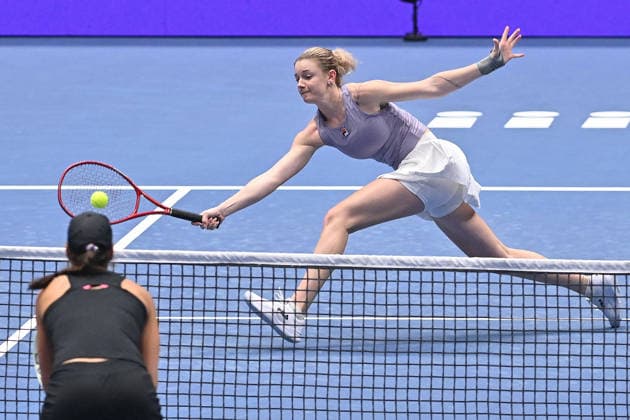 L-R Lucie Havlickova, right, and Dominika Salkova, not seen, (both CZE) in the match against Quinn Gleason, left, (USA) and Anna Siskova, not seen, (CZE) within the WTA, Tennis Damen women s tennis tournament Ostrava Open in Ostrava, Czech Republic, February 6, 2026. (CTKxPhoto JaroslavxOzana) CTKPhotoP2026020611371 CTKPhotoP2026020611371
