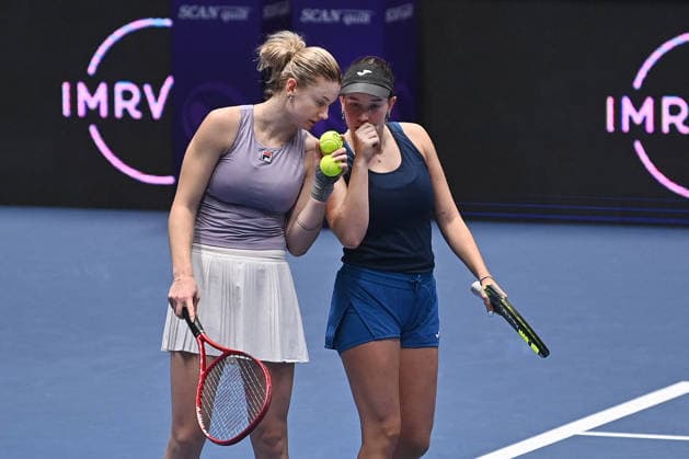L-R Lucie Havlickova and Dominika Salkova (both CZE) in the match against Quinn Gleason (USA) and Anna Siskova (CZE) within the WTA, Tennis Damen women s tennis tournament Ostrava Open in Ostrava, Czech Republic, February 6, 2026. (CTKxPhoto JaroslavxOzana) CTKPhotoP2026020611458  CTKPhotoP2026020611458