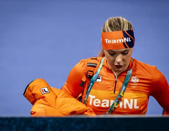 MILAN - Jutta Leerdam leaves without speaking to the press after training for the 1,000 meters in long track Speed skating, Eisschnelllauf at the Milano Speed Skating Stadium at the Milan Winter Olympics. SEM VAN DER WAL ANP xVIxANPxSportx xxANPxIVx 549911563 originalFilename: 549911563.jpg