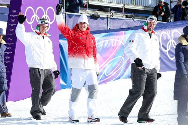 Franjo von Allmen (SUI), Giovanni Franzoni (ITA) and Dominik Paris (ITA) happiness after winning the gold medal during the Olympic Winter games, Winterspiele,Spiele, Summer games Milano-Cortina 2026, Alpine Skiing Men s Downhill on February 07, 2026 at Stelvio Ski Centre in Bormio, Italy  Copyright: xSergioxBisi IPAxSportx xipa-agency.netx xx IPA_71064307 IPA_Agency_IPA71064307