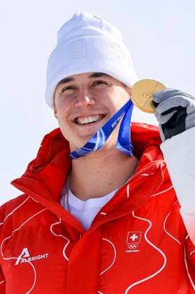 OLYMPICS - Winter Olympic Games, Olympische Spiele, Olympia, OS Milano Cortina 2026 BORMIO,ITALY,07.FEB.26 - OLYMPICS, ALPINE SKIING - Winter Olympic Games Milano Cortina 2026, downhill, men, medal ceremony. Image shows rejoicing of Franjo von Allmen (SUI). Keywords: medal.  GEPAxpictures xWolfgangxGrebien