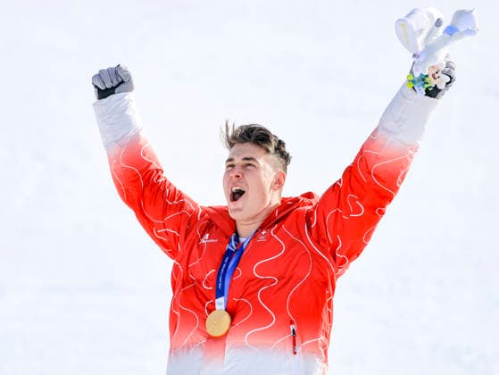 OLYMPICS - Winter Olympic Games, Olympische Spiele, Olympia, OS Milano Cortina 2026 BORMIO,ITALY,07.FEB.26 - OLYMPICS, ALPINE SKIING - Winter Olympic Games Milano Cortina 2026, downhill, men, medal ceremony. Image shows the rejoicing of Franjo von Allmen (SUI). Keywords: medal.  GEPAxpictures xWolfgangxGrebien