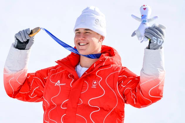 OLYMPICS - Winter Olympic Games, Olympische Spiele, Olympia, OS Milano Cortina 2026 BORMIO,ITALY,07.FEB.26 - OLYMPICS, ALPINE SKIING - Winter Olympic Games Milano Cortina 2026, downhill, men, medal ceremony. Image shows the rejoicing of Franjo von Allmen (SUI). Keywords: medal.  GEPAxpictures xWolfgangxGrebien