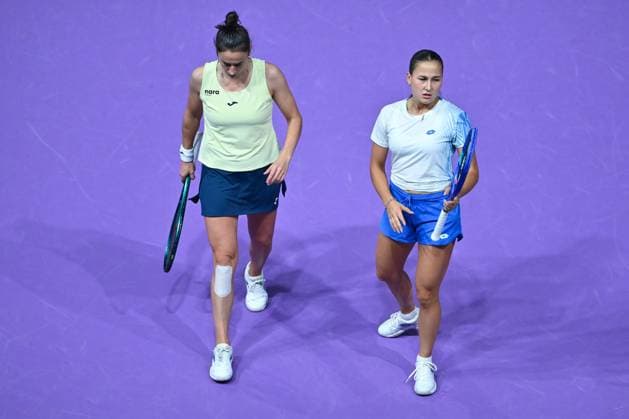 Sara Sorribes Tormo of Spain and Kamilla Rakhimova of Uzbekistan play against Saisai Zheng and Xinyu Wang of China during the Transylvania Open 2026 double final, a WTA250 Tournament, at BT Arena, in Cluj-Napoca, Romania, February 07, 2025. Transylvania Open 2026 - WTA, Tennis Damen 250 Tournament - Double FinalCluj Napoca Romania  Copyright: xAlexxNicodim Shutterstockx 16526889g