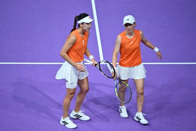 Saisai Zheng and Xinyu Wang of China play against Sara Sorribes Tormo of Spain and Kamilla Rakhimova of Uzbekistan during the Transylvania Open 2026 double final, a WTA250 Tournament, at BT Arena, in Cluj-Napoca, Romania, February 07, 2025. Transylvania Open 2026 - WTA, Tennis Damen 250 Tournament - Double FinalCluj Napoca Romania  Copyright: xAlexxNicodim Shutterstockx 16526889ab