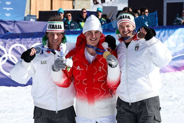 Giovanni Franzoni (ITA), Franjo von Allmen (SUI) and Dominik Paris (ITA) showing medals after winning the race at the end of the Olympic Winter games, Winterspiele,Spiele, Summer games Milano-Cortina 2026, Alpine Skiing Men s Downhill on February 07, 2026 at Stelvio Ski Centre in Bormio, Italy  Copyright: xSergioxBisi IPAxSportx xipa-agency.netx xx IPA_71065588 IPA_Agency_IPA71065588