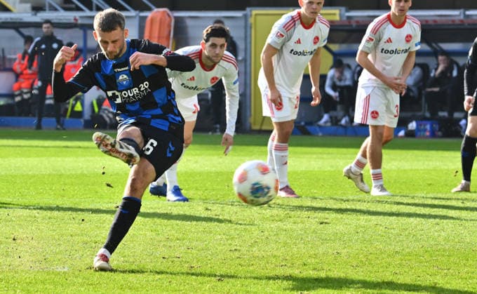 07 02 2026 Soccer Season 2025 2026 2 Soccer Bundesliga 21 Matchday SC Paderborn 07 SCP 1 FC Nuremberg FCN Club Sportfoto Zink xwoxzix DFL regulations prohibit any use of photographs as image sequences and or quasi video only for editorial use Sebastian Klaas 26, SC Paderborn 07 scores Goal Goal shot to 1 0 by penalty kick Penalty kick