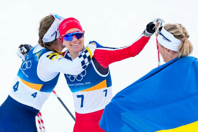 Winter Olympics in Milan Cortina 2026 Val di Fiemme, Italy 20260207. Ebba Andersson from Sweden, Heidi Weng from Norway and Frida Karlsson from Sweden cheer during the women s cross-country 20 km Skiathlon at Lago di Tesero during the Milan Cortina 2026 Winter Olympics. Photo: Lise Aserud NTB Val di Fiemme Italy EDITORIAL USE ONLY. RESTRICTED USE FOR BETTING COMPANIES Ref:_SPOFLaJtAO0xSA.jpg *** Winter Olympics in Milan Cortina 2026 Val di Fiemme, Italy 20260207 Ebba Andersson from Sweden, Heidi Weng from Norway and Frida Karlsson from Sweden cheer during the women s cross country 20 km Skiathlon at Lago di Tesero during the Milan Cortina 2026 Winter Olympics Photo Lise Aserud NTB Val di Fiemme Italy EDITORIAL USE ONLY RESTRICTED USE FOR BETTING COMPANIES  Copyright: xLisexAserudx xNTBx