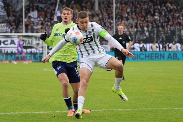 07 02 2025, Football, Men, 2 Bundesliga, Season 2025 2026, SV 07 Elversberg Hertha BSC Berlin, Lukas Pinckert SV 07 Elversberg , Michael Cuisance Hertha BSC Berlin Elversberg Ursapharm Arena an der Kaiserlinde Saarland Germany DEU Copyright: xFabianxKleerx