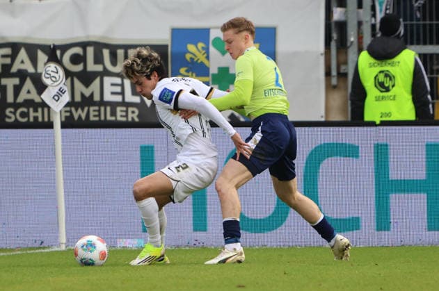 07 02 2025, Football, Men, 2 Bundesliga, Season 2025 2026, SV 07 Elversberg Hertha BSC Berlin, Nicholas Mickelson SV 07 Elversberg , Julian Eitschberger Hertha BSC Berlin Elversberg Ursapharm Arena an der Kaiserlinde Saarland Germany DEU Copyright: xFabianxKleerx