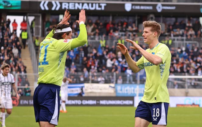 07 02 2026, Football, Men, 2 Bundesliga, Season 2025 2026, SV 07 Elversberg Hertha BSC Berlin, Fabian Reese Hertha BSC Berlin celebrates with scorer Luca Schuler Hertha BSC Berlin the goal to 0 2 Elversberg Ursapharm Arena an der Kaiserlinde Saarland Germany DEU Copyright: xFabianxKleerx