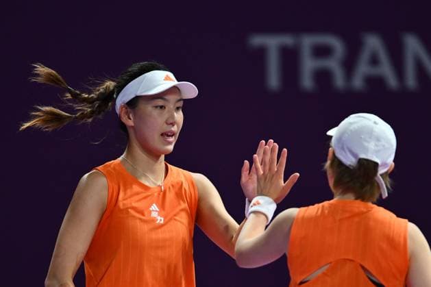 Saisai Zheng and Xinyu Wang of China play against Sara Sorribes Tormo of Spain and Kamilla Rakhimova of Uzbekistan during the Transylvania Open 2026 double final, a WTA250 Tournament, at BT Arena, in Cluj-Napoca, Romania, February 07, 2025. Transylvania Open 2026 - WTA, Tennis Damen 250 Tournament - Double FinalCluj Napoca Romania  Copyright: xAlexxNicodim Shutterstockx 16526889bz