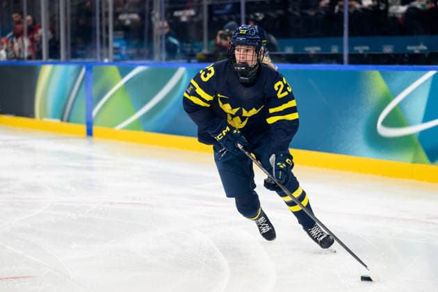 260207 Thea Johansson of Sweden in the women s Ice hockey, Eishockey game between Sweden and Italy during day 1 of the 2026 Winter Olympics on February 7, 2026 in Milan. Photo: Emma Wallskog BILDBYRAN kod EW EW0620 ishockey ice hockey Olympic Games, Olympische Spiele, Olympia, OS olympics winter olympics os ol olympiska spel vinter-os olympiske leker milano cortina 2026 milan cortina 2026 milano cortina 2026 olympic games milano cortina 2026 winter olympic games milano cortina-os milano cortina-ol vinter-ol 1 bbeng sweden sverige italien italy tre kronor dam damkronorna *** 260207 Thea Johansson of Sweden in the women s ice hockey game between Sweden and Italy during day 1 of the 2026 Winter Olympics on February 7, 2026 in Milan Photo Emma Wallskog BILDBYRAN kod EW EW0620 ishockey ice hockey olympic games olympics winter olympics os ol olympiska spel vinter os olympiske leker milano cortina 2026 milan cortina 2026 milano cortina 2026 olympic games milano cortina 2026 winter olympic games milano cortina os milano cortina ol vinter ol 1 bbeng sweden sverige ital italy tre kronor damkronorna  Copyright: EMMAxWALLSKOG BB260207EW011