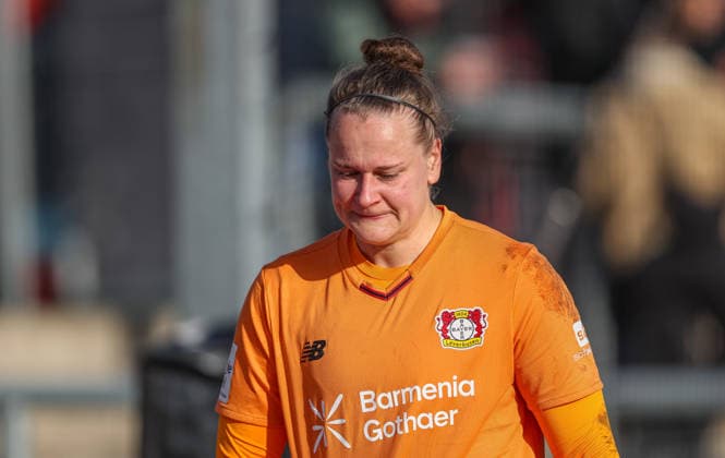 GER, Frankfurt, Eintracht Frankfurt vs Bayer 04 Leverkusen, Google Pixel Bundesliga, Football, DFB, Season 2024 2026, Stadion am Bretanobad, 17 Matchday in picture Tears at Friederike Repohl Bayer Leverkusen Women 27 after substitution, Emotions DFB DFL REGULATIONS PROHIBIT ANY USE OF PHOTOGRAPHS AS IMAGE SEQUENCES AND OR QUASI VIDEO, 07 02 2026 Copyright: HMBxMedia HendrikxHamelau