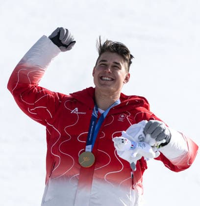 OLYMPICS - Winter Olympic Games, Olympische Spiele, Olympia, OS Milano Cortina 2026 BORMIO,ITALY,07.FEB.26 - OLYMPICS, ALPINE SKIING - Winter Olympic Games Milano Cortina 2026, downhill, men, medal ceremony. Image shows the rejoicing of Franjo von Allmen (SUI). Keywords: medal.  GEPAxpictures xWolfgangxGrebien