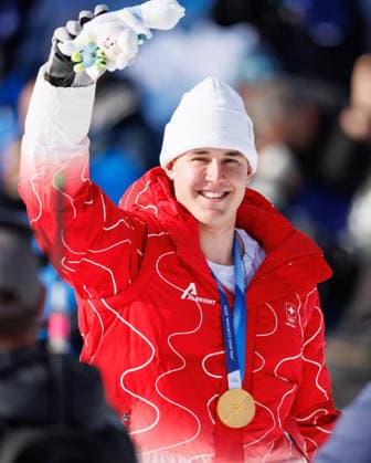 OLYMPICS - Winter Olympic Games, Olympische Spiele, Olympia, OS Milano Cortina 2026 BORMIO,ITALY,07.FEB.26 - OLYMPICS, ALPINE SKIING - Winter Olympic Games Milano Cortina 2026, downhill, men, medal ceremony. Image shows Franjo von Allmen (SUI). Keywords: medal.  GEPAxpictures xHaraldxSteiner
