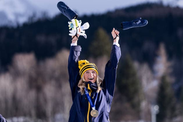 TESERO, ITALY - FEBRUARY 7: Frida Karlsson (Sweden) smiling with the gold medal during the medal ceremony after the Cross-Country Skiing Women s 10km + 10km Skiathlon at the Milano Cortina 2026 Olympics at Tesero Cross-Country Skiing Stadium on day 2 of the Milano Cortina 2026 Olympics on February 7, 2026 in Tesero, Italy. Editorial use only. Trentino-Suedtirol Italy Copyright: xSteffiexWunderlx