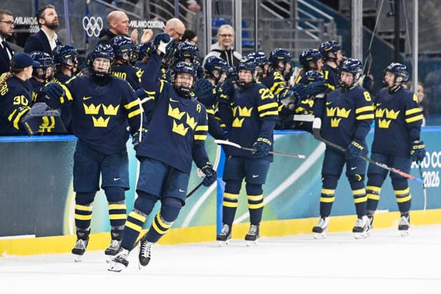 MILANO, ITALIEN 20260207 Sveriges Hanna Olsson jublar efter 4-1 under gruppspelsmatchen i grupp B mellan Sverige och Italien i Santagiulia Arena under OS i Milano. *** Bilden ingar i SPORTPAKET. För övriga BETALBILD ** MILANO ITALIEN x10070x *** MILANO, ITALY 20260207 Swedens Hanna Olsson cheers after 4 1 during the group B match between Sweden and Italy in Santagiulia Arena during the Milan Olympics Picture in SPORTPAKET For others PAYPICTURE MILANO ITALY x10070x  Copyright: xJessicaxGow TTx OS 2026 ISHOCKEY SVERIGE-ITALIEN