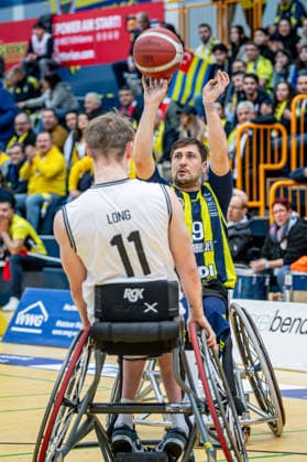 IWBF ChampionsCup Fenerbahce Istanbul RBC Köln 99ers, 07 02 26 Ugur Toprak Fenerbahce Istanbul, 9 , Jack Long Köln 99ers, 11 IWBF ChampionsCup Fenerbahce Istanbul RBC Köln 99ers Wetzlar, 07 02 26 Copyright: xBEAUTIFULxSPORTS Roeczeyx