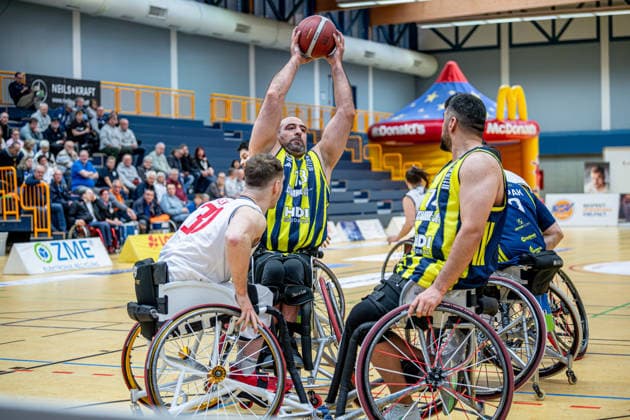 IWBF ChampionsCup Fenerbahce Istanbul RBC Köln 99ers, 07 02 26 Morteza Abedi Fenerbahce Istanbul, 13 , Yamac Yüksel Fenerbahce Istanbul, 14 , Alexander Keiser Köln 99ers, 30 IWBF ChampionsCup Fenerbahce Istanbul RBC Köln 99ers Wetzlar, 07 02 26 Copyright: xBEAUTIFULxSPORTS Roeczeyx