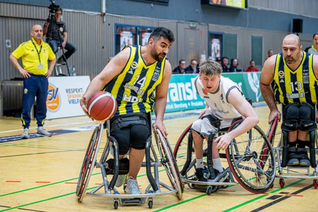 IWBF ChampionsCup Fenerbahce Istanbul RBC Köln 99ers, 07 02 26 Yamac Yüksel Fenerbahce Istanbul, 14 , Jack Long Köln 99ers, 11 , Morteza Abedi Fenerbahce Istanbul, 13 IWBF ChampionsCup Fenerbahce Istanbul RBC Köln 99ers Wetzlar, 07 02 26 Copyright: xBEAUTIFULxSPORTS Roeczeyx