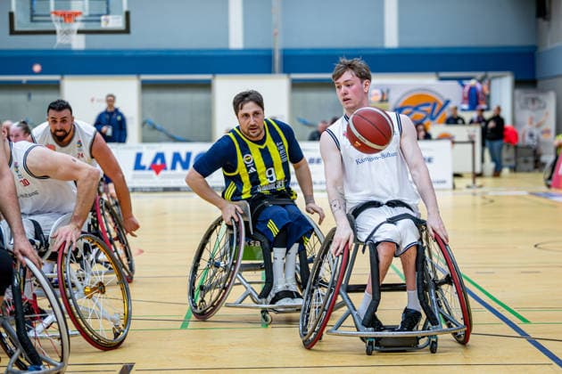 IWBF ChampionsCup Fenerbahce Istanbul RBC Köln 99ers, 07 02 26 Alexander Keiser Köln 99ers, 30 , Ugur Toprak Fenerbahce Istanbul, 9 IWBF ChampionsCup Fenerbahce Istanbul RBC Köln 99ers Wetzlar, 07 02 26 Copyright: xBEAUTIFULxSPORTS Roeczeyx