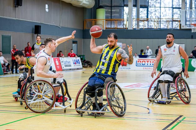 IWBF ChampionsCup Fenerbahce Istanbul RBC Köln 99ers, 07 02 26 Mohammadhassan Sayari Fenerbahce Istanbul, 24 , Alexander Keiser Köln 99ers, 30 , Bulut Kodal Köln 99ers, 24 IWBF ChampionsCup Fenerbahce Istanbul RBC Köln 99ers Wetzlar, 07 02 26 Copyright: xBEAUTIFULxSPORTS Roeczeyx