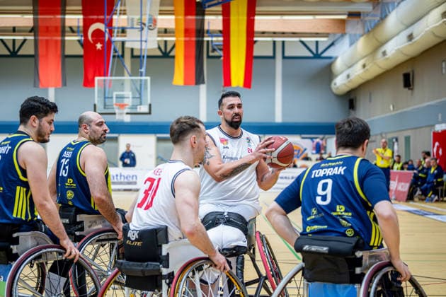 IWBF ChampionsCup Fenerbahce Istanbul RBC Köln 99ers, 07 02 26 Bulut Kodal Köln 99ers, 24 , Alexander Keiser Köln 99ers, 30 , Ugur Toprak Fenerbahce Istanbul, 9 , Morteza Abedi Fenerbahce Istanbul, 13 IWBF ChampionsCup Fenerbahce Istanbul RBC Köln 99ers Wetzlar, 07 02 26 Copyright: xBEAUTIFULxSPORTS Roeczeyx