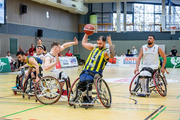 IWBF ChampionsCup Fenerbahce Istanbul RBC Köln 99ers, 07 02 26 Mohammadhassan Sayari Fenerbahce Istanbul, 24 , Alexander Keiser Köln 99ers, 30 , Mohammadhassan Sayari Fenerbahce Istanbul, 24 , Ryuga Akaishi Köln 99ers, 8 IWBF ChampionsCup Fenerbahce Istanbul RBC Köln 99ers Wetzlar, 07 02 26 Copyright: xBEAUTIFULxSPORTS Roeczeyx