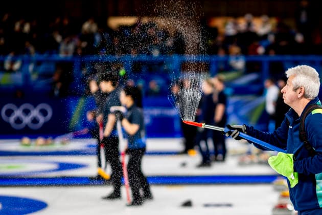 260207 A volunteer prepares the ice in a round robin mixed doubles curling match during day 1 of the 2026 Winter Olympics on February 7, 2026 in Cortina. Photo: Jon Olav Nesvold BILDBYRAN COP 217 JE0110 curling Olympic Games, Olympische Spiele, Olympia, OS olympics winter olympics os ol olympiska spel vinter-os olympiske leker milano cortina 2026 milan cortina 2026 milano cortina 2026 olympic games milano cortina 2026 winter olympic games milano cortina-os milano cortina-ol vinter-ol 1 bbeng *** 260207 A volunteer prepares the ice in a round robin mixed doubles curling match during day 1 of the 2026 Winter Olympics on February 7, 2026 in Cortina Photo Jon Olav Nesvold BILDBYRAN COP 217 JE0110 curling olympic games olympics winter olympics os ol olympiska spel vinter os olympiske leker milano cortina 2026 milan cortina 2026 milano cortina 2026 olympic games milano cortina 2026 winter olympic games milano cortina os milano cortina ol vinter ol 1 bbeng  Copyright: JONxOLAVxNESVOLD BB260207JE063