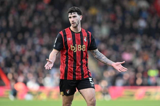 Bournemouth v Aston Villa, Premier League Marcos Senesi (5) of AFC Bournemouth gestures during the Premier League match between Bournemouth and Aston Villa at the Vitality Stadium, Bournemouth, UK on 7 February 2026. Bournemouth Vitality Stadium Dorset UK Editorial use only DataCo restrictions apply See www.football-dataco.com , Copyright: xGrahamxHuntx PSI-23705-0083