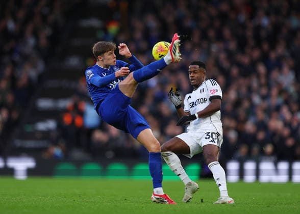 7th February 2026; Craven Cottage, Fulham, London, England; Premier League Football, Fulham versus Everton; Harrison Armstrong of Everton with an over head kick while under pressure from Ryan Sessegnon of Fulham  JohnxPatrickxFletcher