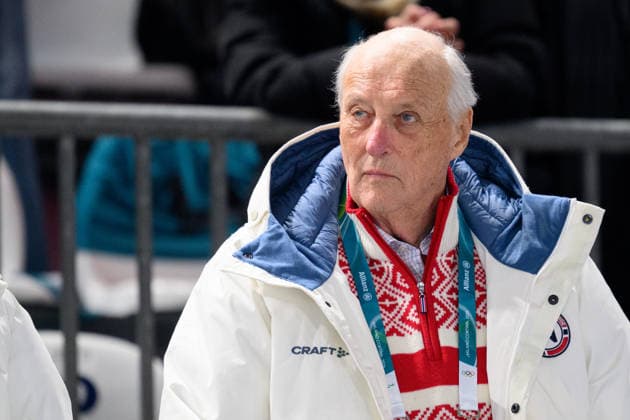 260207 King Harald V of Norway in the stands at the women s 3000m Speed skating, Eisschnelllauf during day 1 of the 2026 Winter Olympics on February 7, 2026 in Milan. Photo: Carl Sandin BILDBYRAN kod CS CS0856 skridskor speed skating Olympic Games, Olympische Spiele, Olympia, OS olympics winter olympics os ol olympiska spel vinter-os olympiske leker milano cortina 2026 milan cortina 2026 milano cortina 2026 olympic games milano cortina 2026 winter olympic games milano cortina-os milano cortina-ol vinter-ol 1 bbeng norge kung drottning *** 260207 King Harald V of Norway in the stands at the women s 3000m speed skating during day 1 of the 2026 Winter Olympics on February 7, 2026 in Milan Photo Carl Sandin BILDBYRAN code CS CS0856 skates speed skating olympic games olympics winter olympics os ol olympiska spel vinter os olympiske leker milano cortina 2026 milan cortina 2026 milano cortina 2026 olympic games milano cortina 2026 winter olympic games milano cortina os milano cortina ol vinter ol 1 bbeng norge kung drottning  Copyright: CARLxSANDIN BB260207CS099