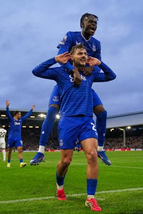 Fulham v Everton, Premier League Tyrique George of Everton celebrating his goal to make it 1-2 during the Fulham v Everton Premier League match at Craven Cottage, London, England on 7 February 2026 Credit: Dylan Hepworth Every Second Media Editorial use only. All images are copyright Every Second Media Limited. No images may be reproduced without prior permission. All rights reserved. Premier League and Football League images are subject to licensing agreements with Football DataCo Limited. see https: www.football-dataco.com Copyright: xIMAGO EveryxSecondxMediax ESM-1789-0064 DylanxHepworthx xEveryxSecondxMediax