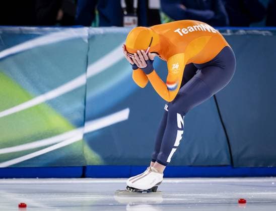 MILAN - Joy Beune reacts after the 3,000-meter long track Speed skating, Eisschnelllauf event at the Milan Speed Skating Stadium during the Milan Winter Olympics. SEM VAN DER WAL ANP xVIxANPxSportx xxANPxIVx 549933210 originalFilename: 549933210.jpg