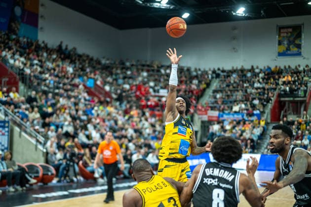 Stefan Smith MHP RIESEN Ludwigsburg, 03 , Yorman Polas Bartolo MHP RIESEN Ludwigsburg, 13 , Demarcus Marquette Demonia Bamberg Baskets, 08 GER, MHP Riesen vs BMA365 Bamberg Baskets, Basketball Bundesliga, easycredit BBL, 19 Matchday, Season 2025 2026, 07 02 2026, GER, MHP Riesen vs BMA365 Bamberg Baskets, Basketball Bundesliga, easycredit BBL, 19 Matchday, Season 2025 2026, 07 02 2026 Ludwigsburg Copyright: xEibner-Pressefoto SaschaxWaltherx EP_EER