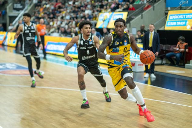 Demarcus Marquette Demonia Bamberg Baskets, 08 , Babacar Sane MHP RIESEN Ludwigsburg, 00 , GER, MHP Riesen vs BMA365 Bamberg Baskets, Basketball Bundesliga, easycredit BBL, Matchday 19, Season 2025 2026, 07 02 2026, GER, MHP Riesen vs BMA365 Bamberg Baskets, Basketball Bundesliga, easycredit BBL, Matchday 19, Season 2025 2026, 07 02 2026 Ludwigsburg Copyright: xEibner-Pressefoto SaschaxWaltherx EP_EER