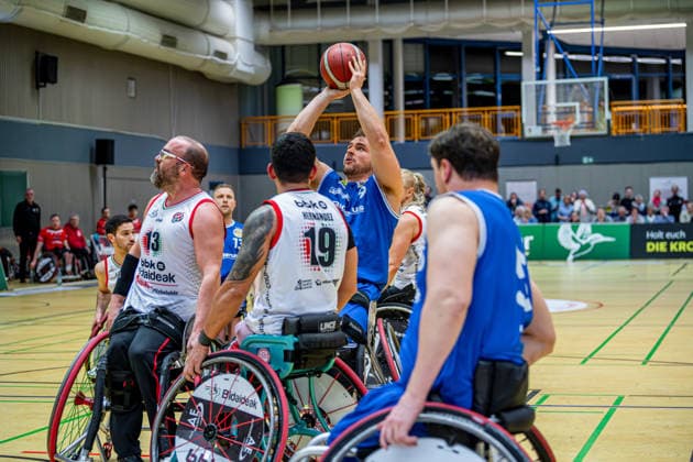 IWBF ChampionsCup RSV Lahn Dill BBK Bidaideak Bilbao, 07 02 26 Matthias Güntner RSV Lahn Dill, 9 , Jhon Hernandez BKK Bidaideak Bilbao, 19 , Jhon Hernandez BKK Bidaideak Bilbao, 19 IWBF ChampionsCup Fenerbahce Istanbul RBC Köln 99ers Wetzlar, 07 02 26 Copyright: xBEAUTIFULxSPORTS Roeczeyx