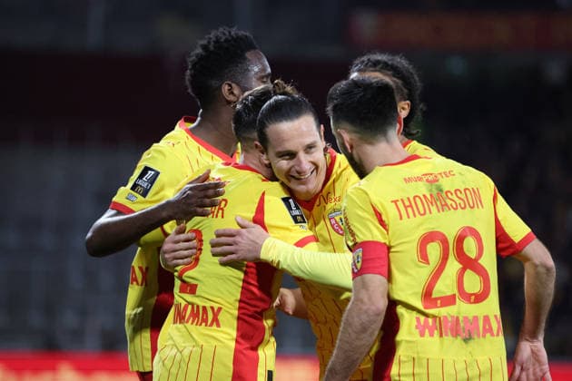 FOOTBALL : RC Lens vs Stade Rennais - Ligue 1 J21 - 07 02 2026 Joie des joueurs de Lens apres le but de Ruben AGUILAR (RC Lens) lors du match RC Lens vs Stade Rennais, Ligue 1 J21, stade Bollaert-Delelis, le 7 fÃ vrier 2026 - photo Laurent Sanson PsnewZ  Copyright: xLaurentxSANSONx xPsnewZx