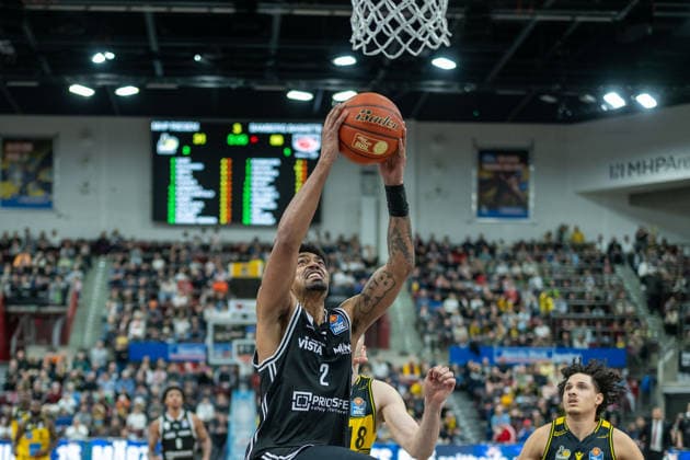 Ibi Watson Bamberg Baskets, 02 , Jonas Wohlfarth Bottermann MHP RIESEN Ludwigsburg, 18 , Lenny Anigbata MHP RIESEN Ludwigsburg, 12 , GER, MHP Riesen vs BMA365 Bamberg Baskets, Basketball Bundesliga, easycredit BBL, Matchday 19, Season 2025 2026, 07 02 2026, GER, MHP Riesen vs BMA365 Bamberg Baskets, Basketball Bundesliga, easycredit BBL, Matchday 19, Season 2025 2026, 07 02 2026 Ludwigsburg Copyright: xEibner-Pressefoto SaschaxWaltherx EP_EER