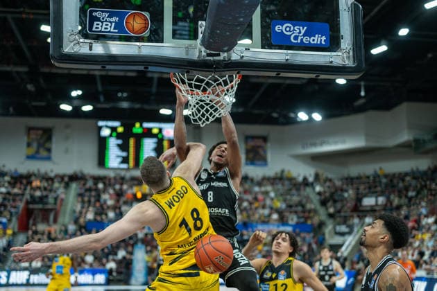 Jonas Wohlfarth Bottermann MHP RIESEN Ludwigsburg, 18 , Demarcus Marquette Demonia Bamberg Baskets, 08 , GER, MHP Riesen vs BMA365 Bamberg Baskets, Basketball Bundesliga, easycredit BBL, Matchday 19, Season 2025 2026, 07 02 2026, GER, MHP Riesen vs BMA365 Bamberg Baskets, Basketball Bundesliga, easycredit BBL, Matchday 19, Season 2025 2026, 07 02 2026 Ludwigsburg Copyright: xEibner-Pressefoto SaschaxWaltherx EP_EER