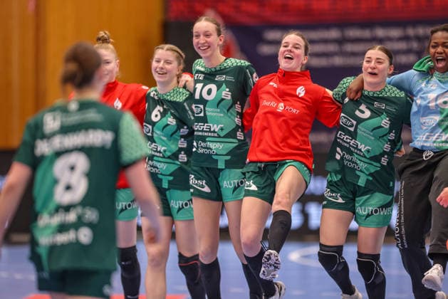 GER, Bensheim, HSG Bensheim Auerbach Flames vs TuS Metzingen, Alsco Handball Bundesliga Frauen, Handball, DHB, Season 2025 2026, Weststadthalle Bensheim, 16 match day in the picture HSG Bensheim Auerbach Flames win against TuS Metzingen Handball Women, cheers, joy and emotions after the victory DFB DFL REGULATIONS PROHIBIT ANY USE OF PHOTOGRAPHS AS IMAGE SEQUENCES AND OR QUASI VIDEO, 07 02 2026 Copyright: HMBxMedia HendrikxHamelau