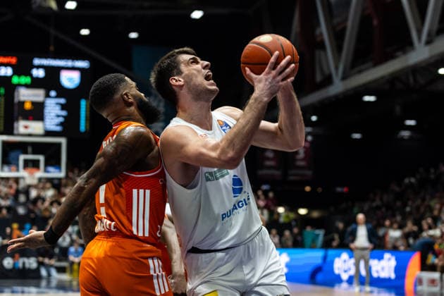 GER, easy Credit Basketball Bundesliga, Niners Chemnitz Syntainics MBC 07 02 2026, Messe, Chemnitz, GER, easy Credit Basketball Bundesliga, Niners Chemnitz Syntainics MBC Jure Planinic Syntainics MBC, 44 , Corey Davis Jr Niners Chemnitz, 5 Foto Alexander Trienitz Chemnitz Messe Sachsen Germany