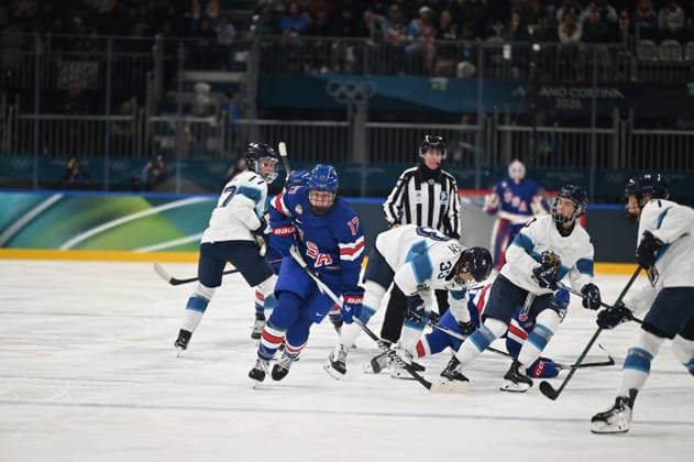 February 7, 2026, Milano, Lombardia, Italy: Curl Britta (usa) during the Winter Olympic Games, Olympische Spiele, Olympia, OS Milano Cortina 2026, at the Milano Rho Ice hockey, Eishockey Arena, on February 7, 2026 in Milano, Italy Milano Italy - ZUMAm345 20260207_oly_m345_114 Copyright: xFedericoxManonix