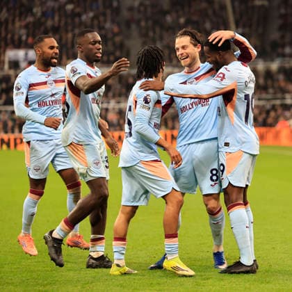 Newcastle United v Brentford Premier League Dango Ouattara of Brentford (right) celebrates scoring his teams third goal with team mates during the Premier League match at St. James s Park, Newcastle 07 02 2026 UK Newspapers OUT Copyright: xFredxPalmerx FIL-22936-0111